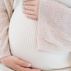 这些国家拥👐⚡有精通技术的民🐬众，但缺🚪乏资源与富🇸🇪裕国家🦕🐔